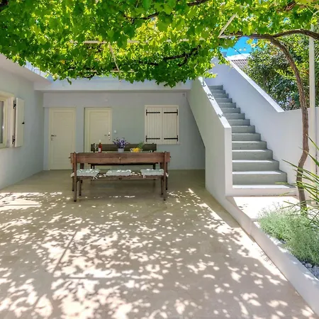 Stunning In With Wifi Apartment Nin